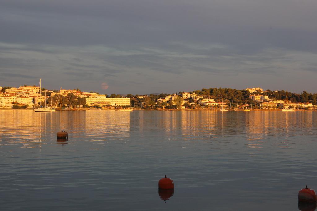 Alice House Lägenhet Porto Heli Exteriör bild